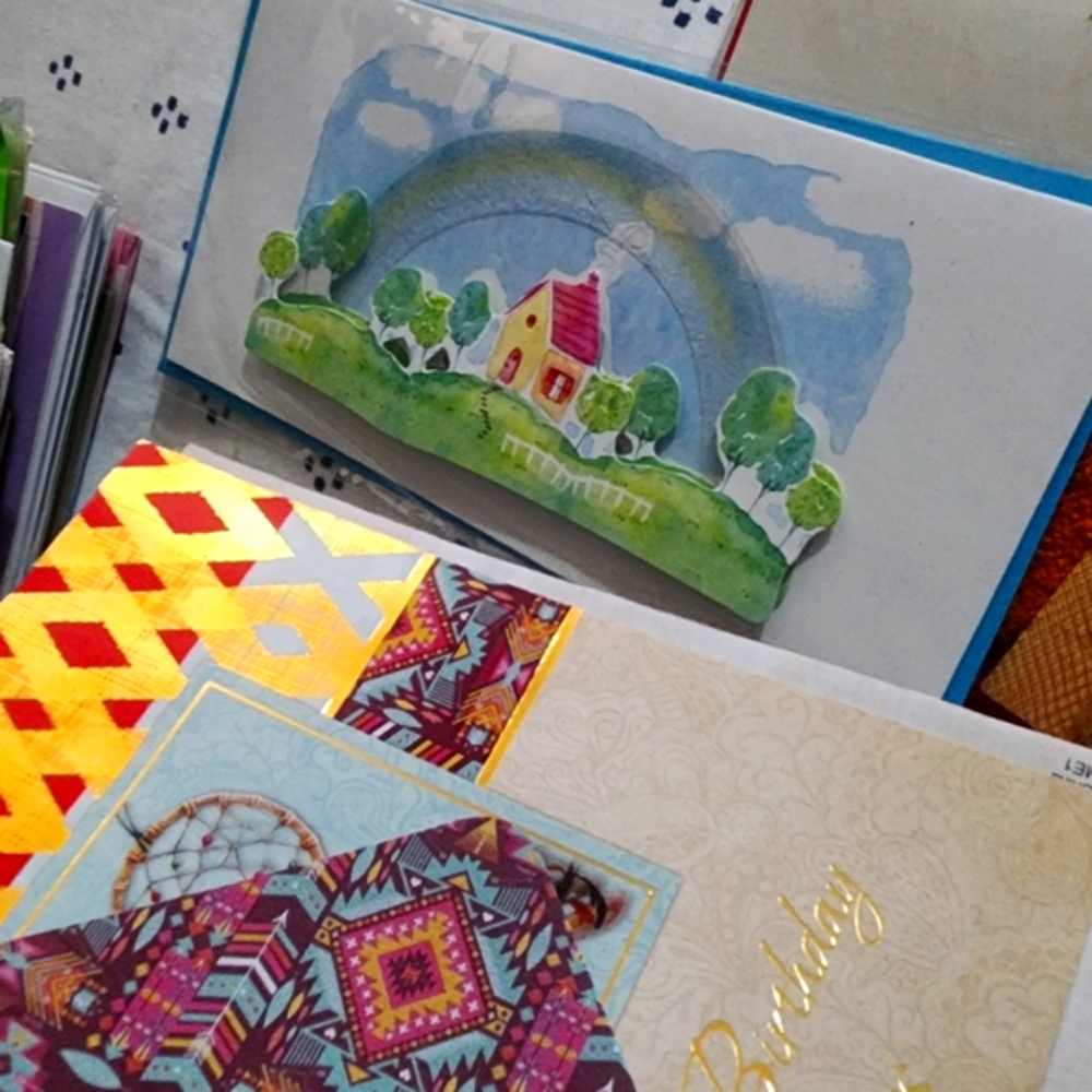 Assorted Greeting Cards Collection - Picture 6 of 8
